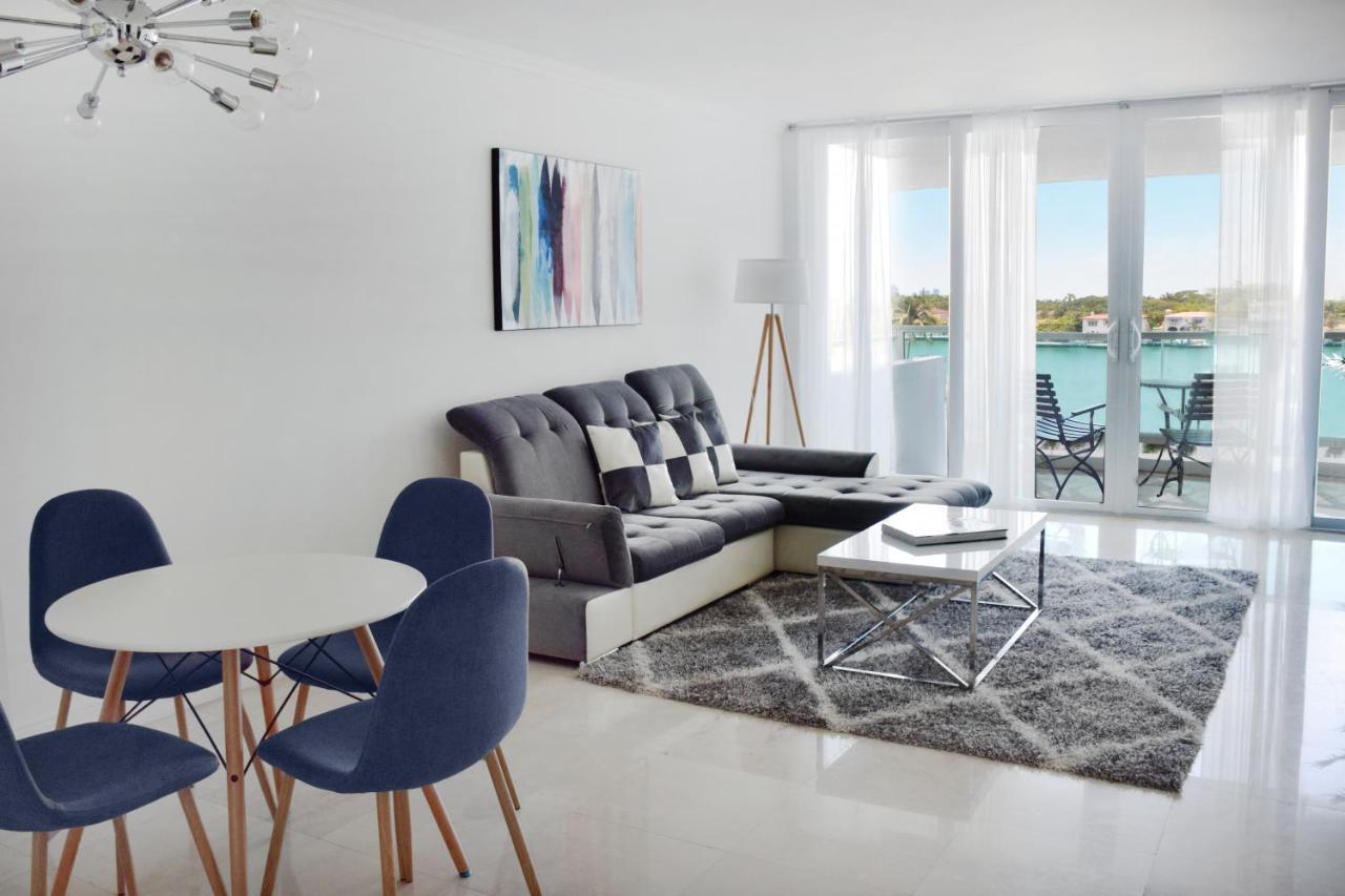 Deluxe Cityview Suite 1 Bedroom & 1.5 Bath with Balcony