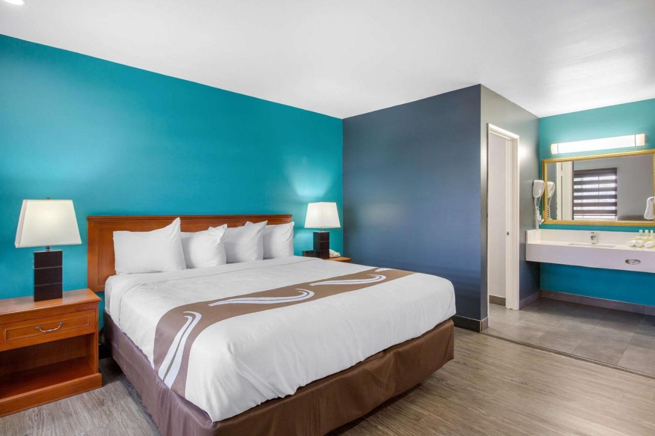 Habitación Estándar con cama extragrande - No fumadores
