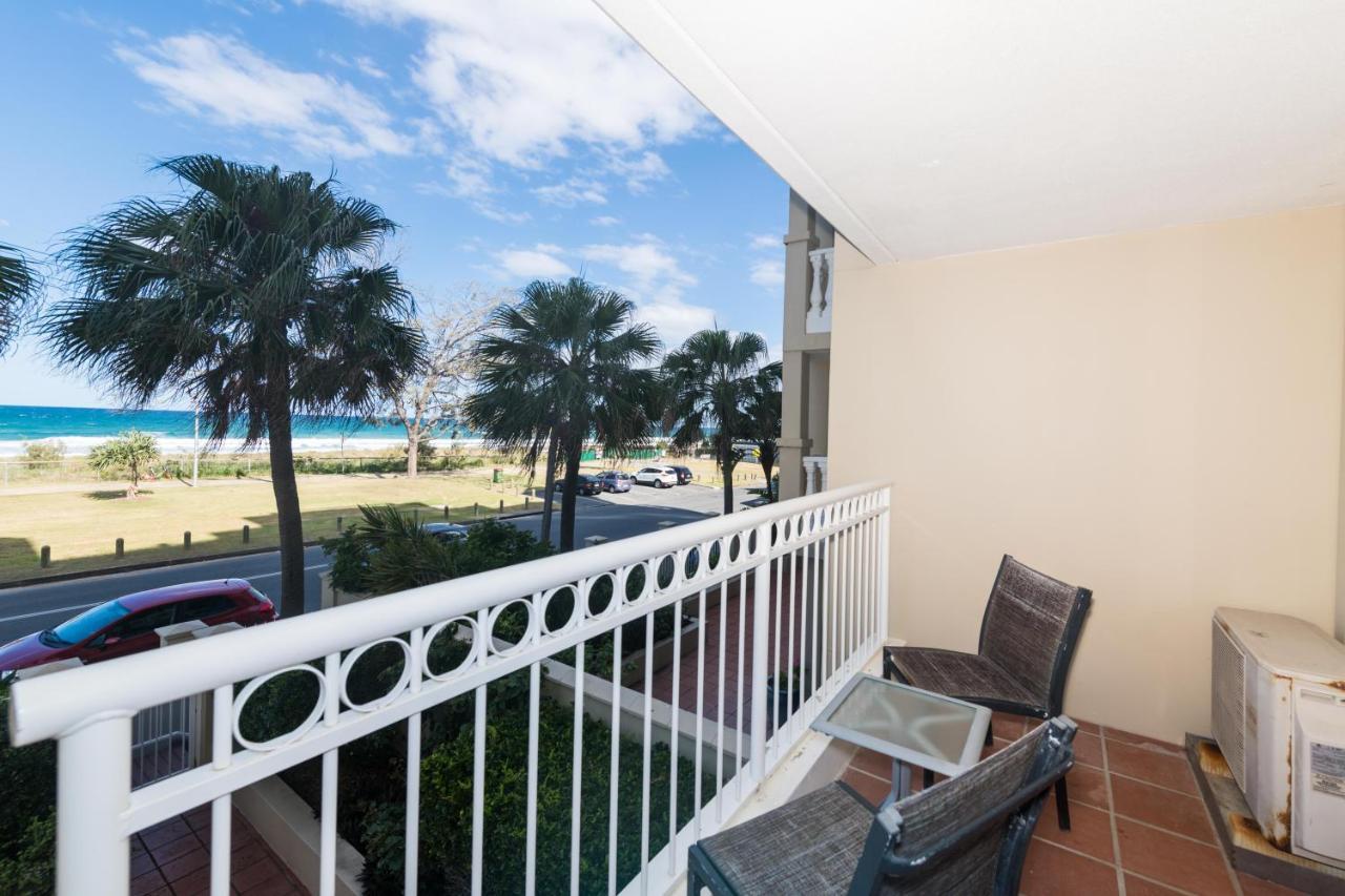 Three-Bedroom Apartment Ocean Views