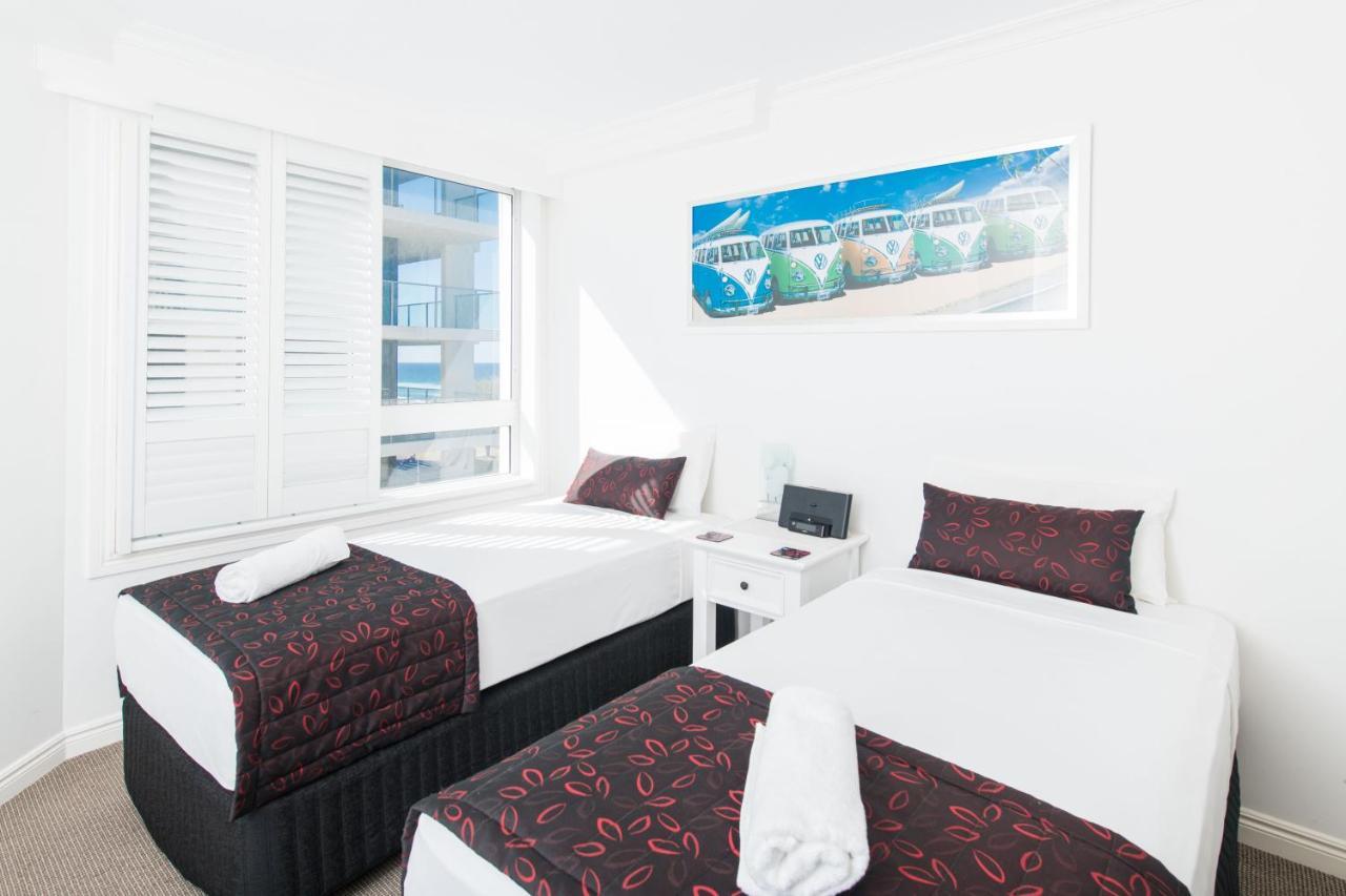 Three-Bedroom Apartment Ocean Views
