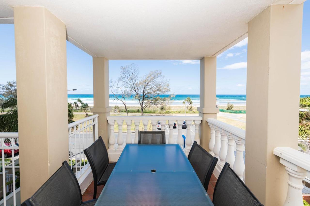 Three-Bedroom Apartment Ocean Views