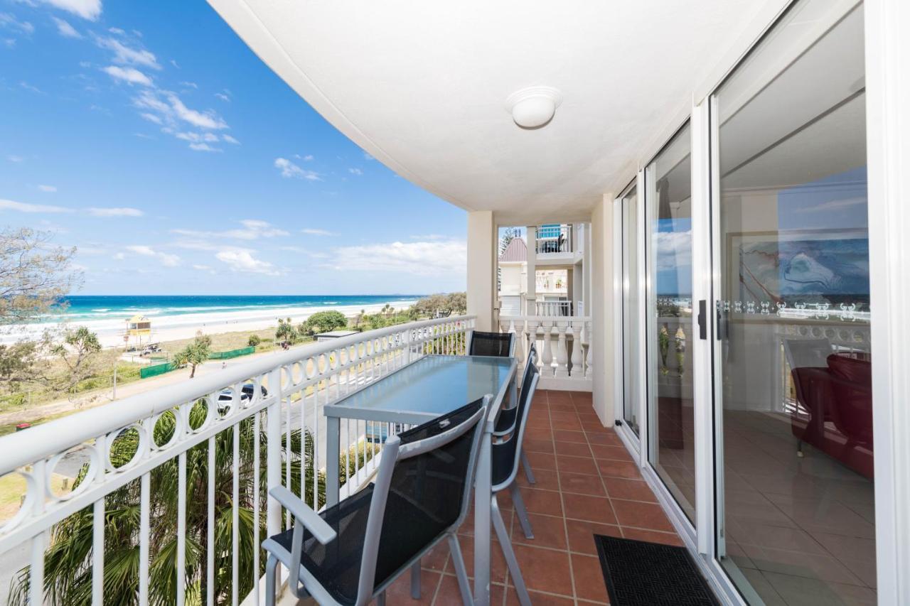 Three-Bedroom Apartment Ocean Views
