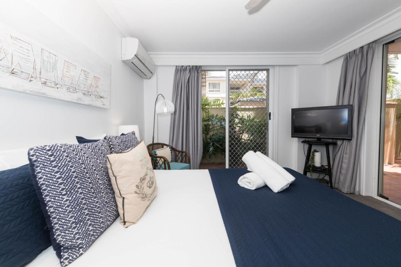 Three-Bedroom Apartment Garden View