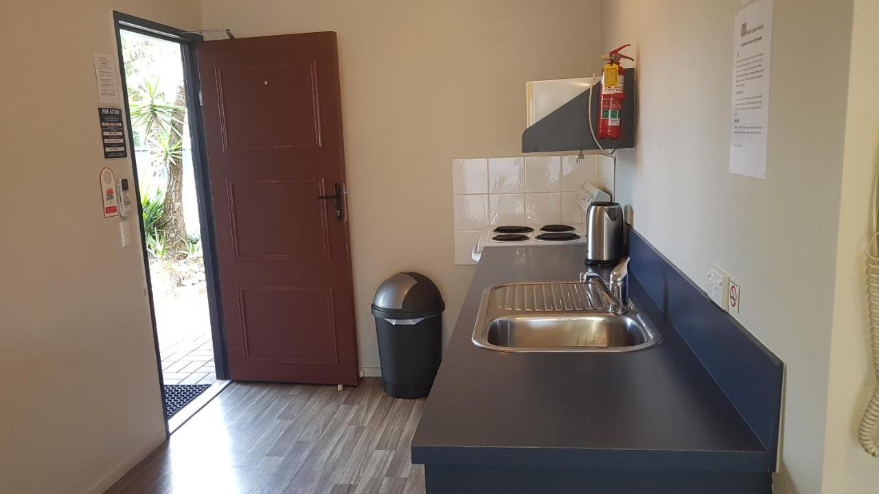 Two-Bedroom Apartment Spa Bath