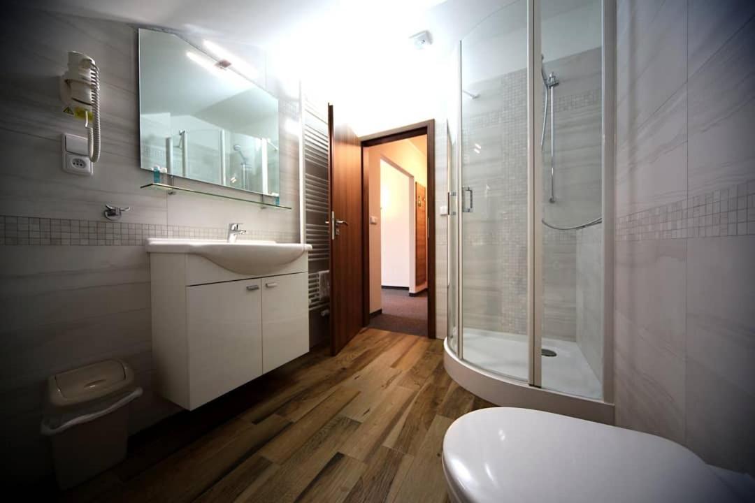 Deluxe Doppelzimmer mit Dusche