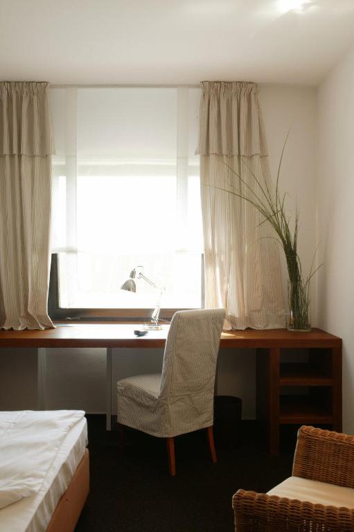 Standard Double Room,64988188:JPEG