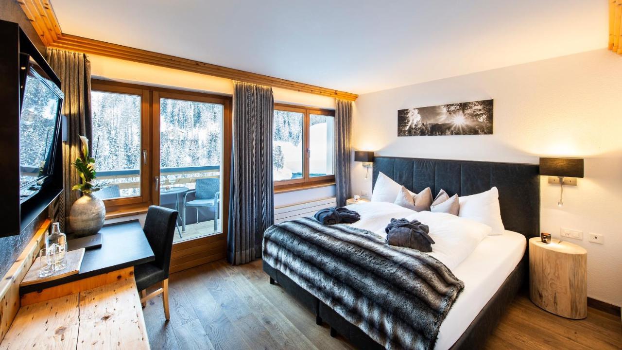 Deluxe Tweepersoonskamer met Uitzicht op de Bergen