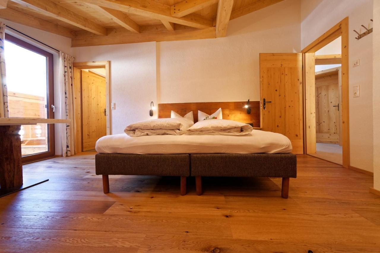 Doppelzimmer mit Schlafsofa und Balkon