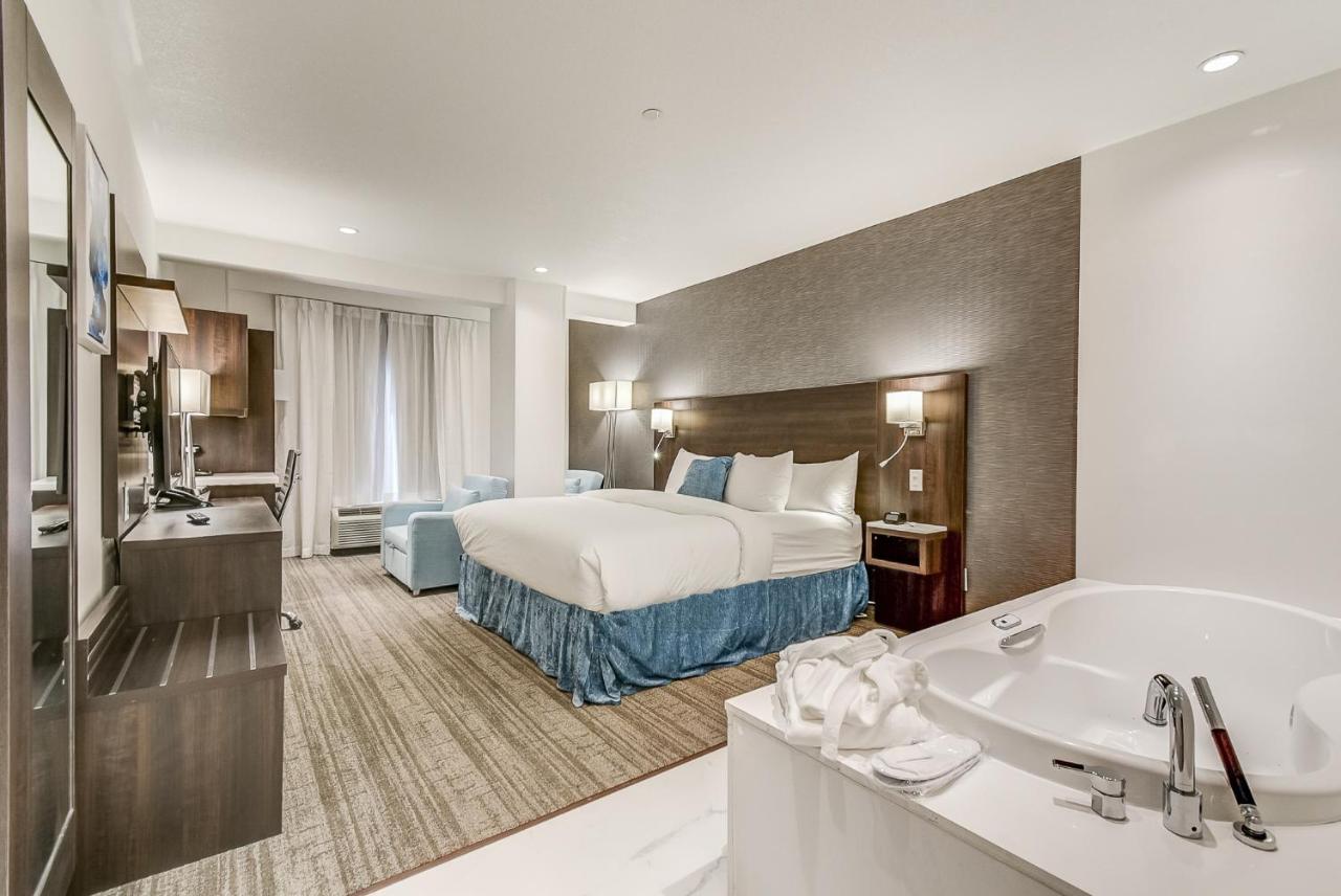 King Suite Jacuzzi