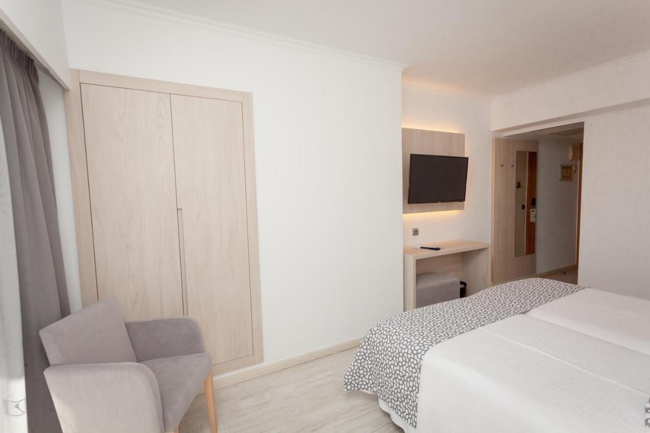 Tweepersoonskamer met 1 of 2 Bedden en Balkon