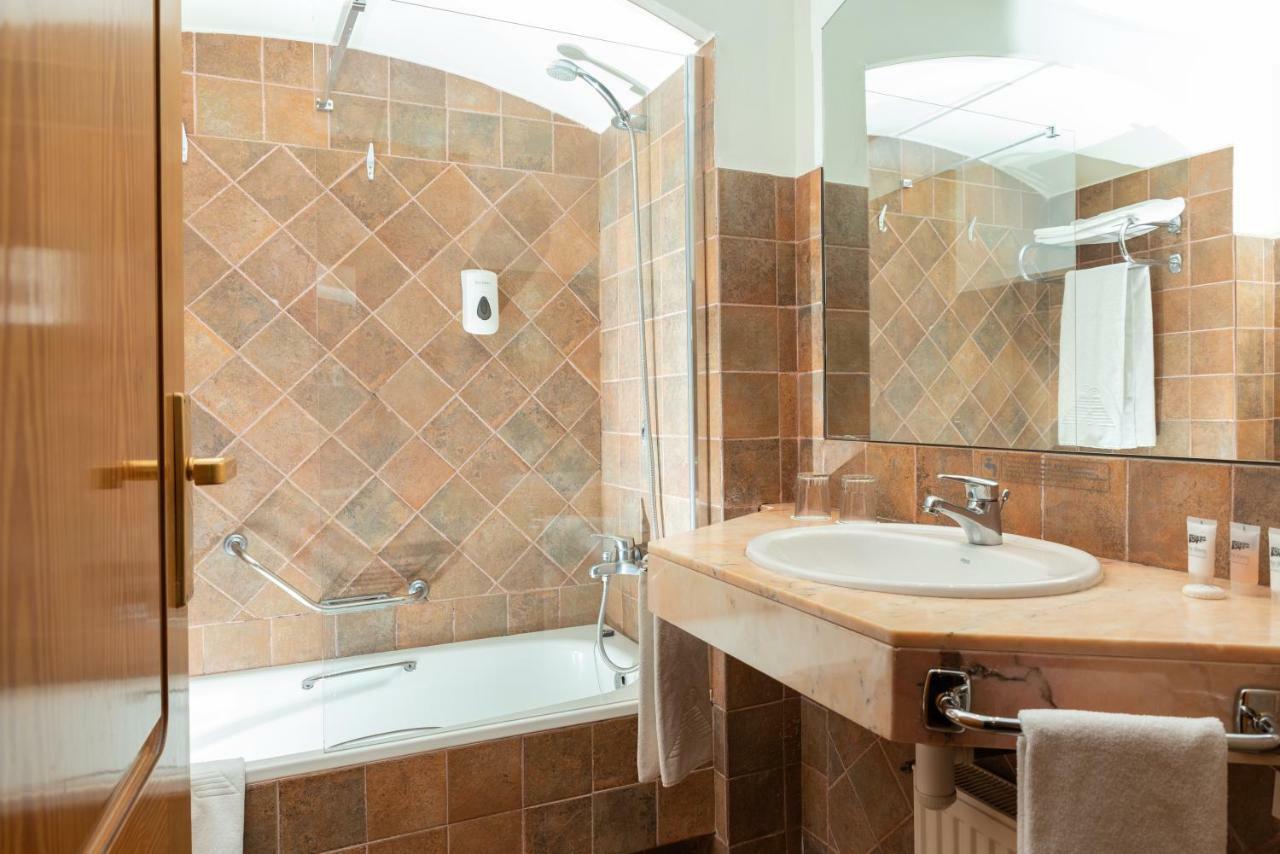 Superior Triple Room,1207736137:JPEG