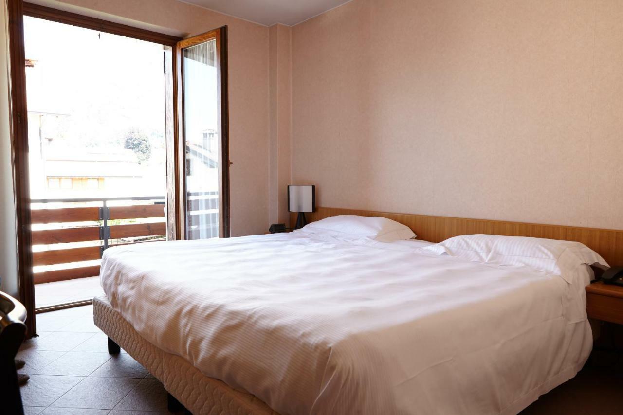 Double Room Mountain View