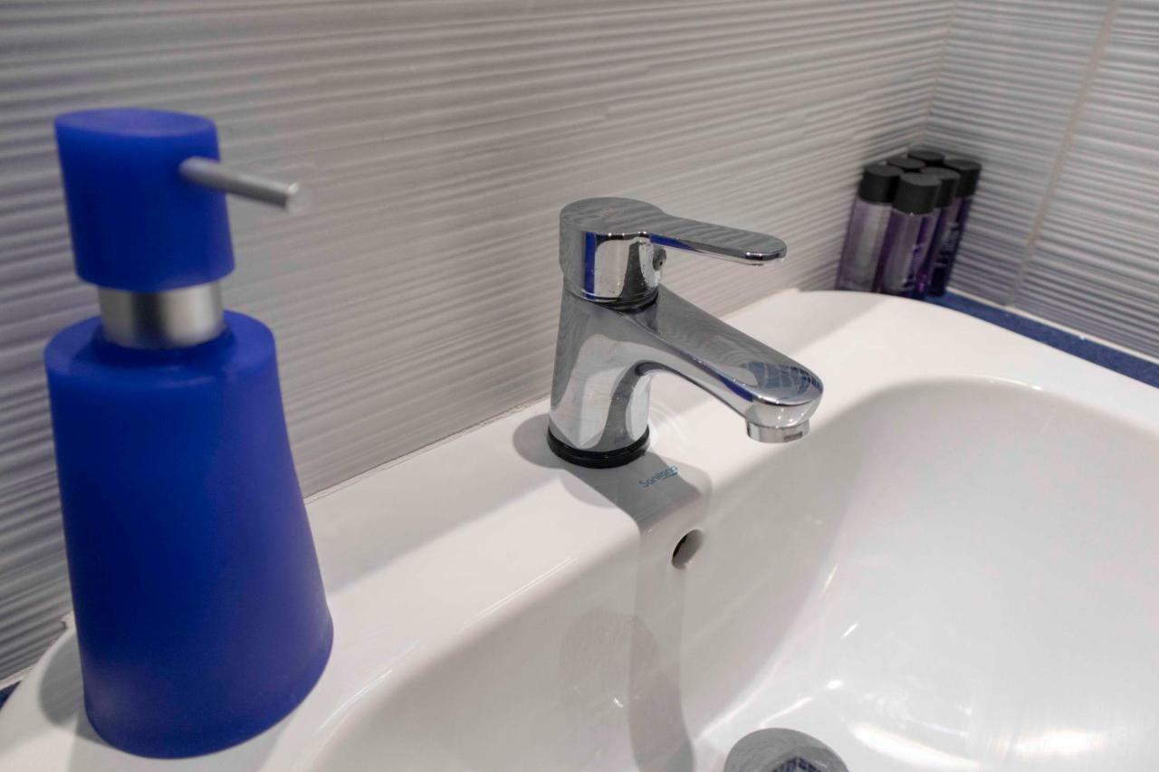 Triple Room Shower,791615481:JPEG