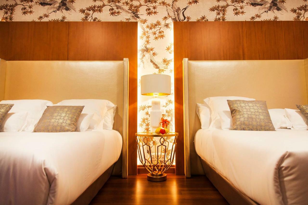 Queen Suite with Sea View with no terrace and two beds