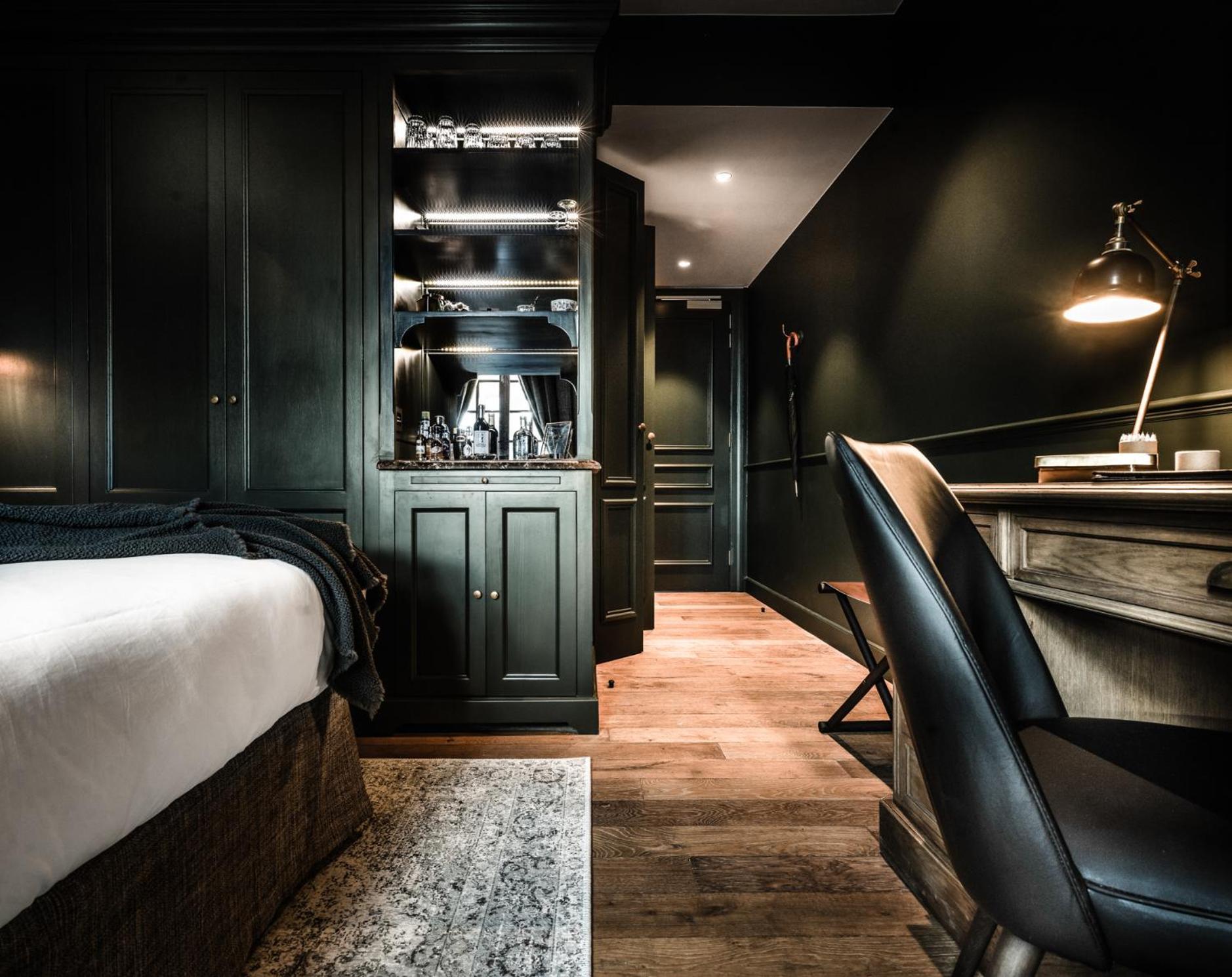 Superior King Room