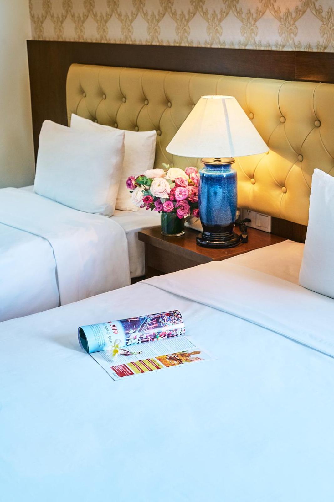 Deluxe Double or Twin Room with Partial Sea View