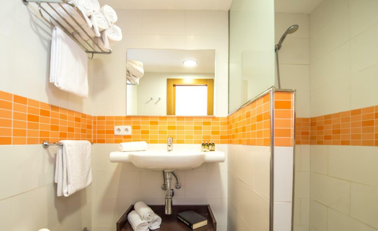 Two-Bedroom Apartment,1598399252:JPEG