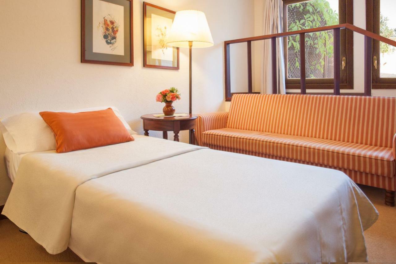 Triple Room with Balcony