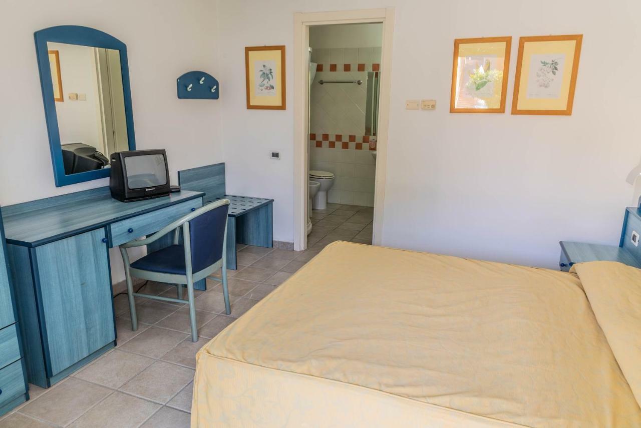 Double Room,817919309:JPEG