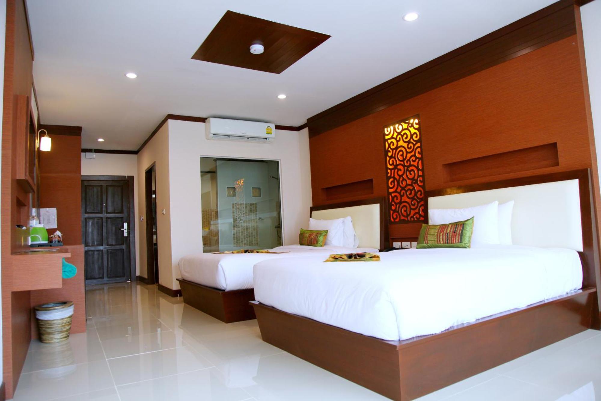 Family Suite Pool Access