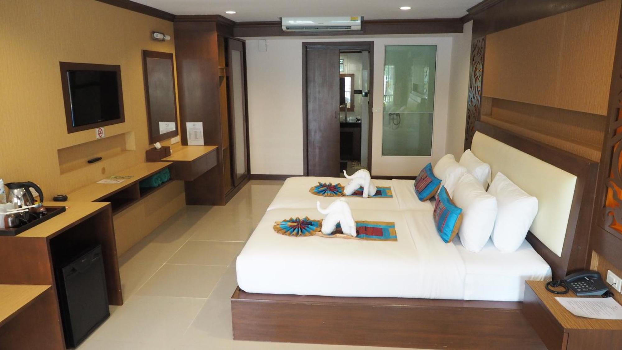 Super Deluxe Twin Room Pool View