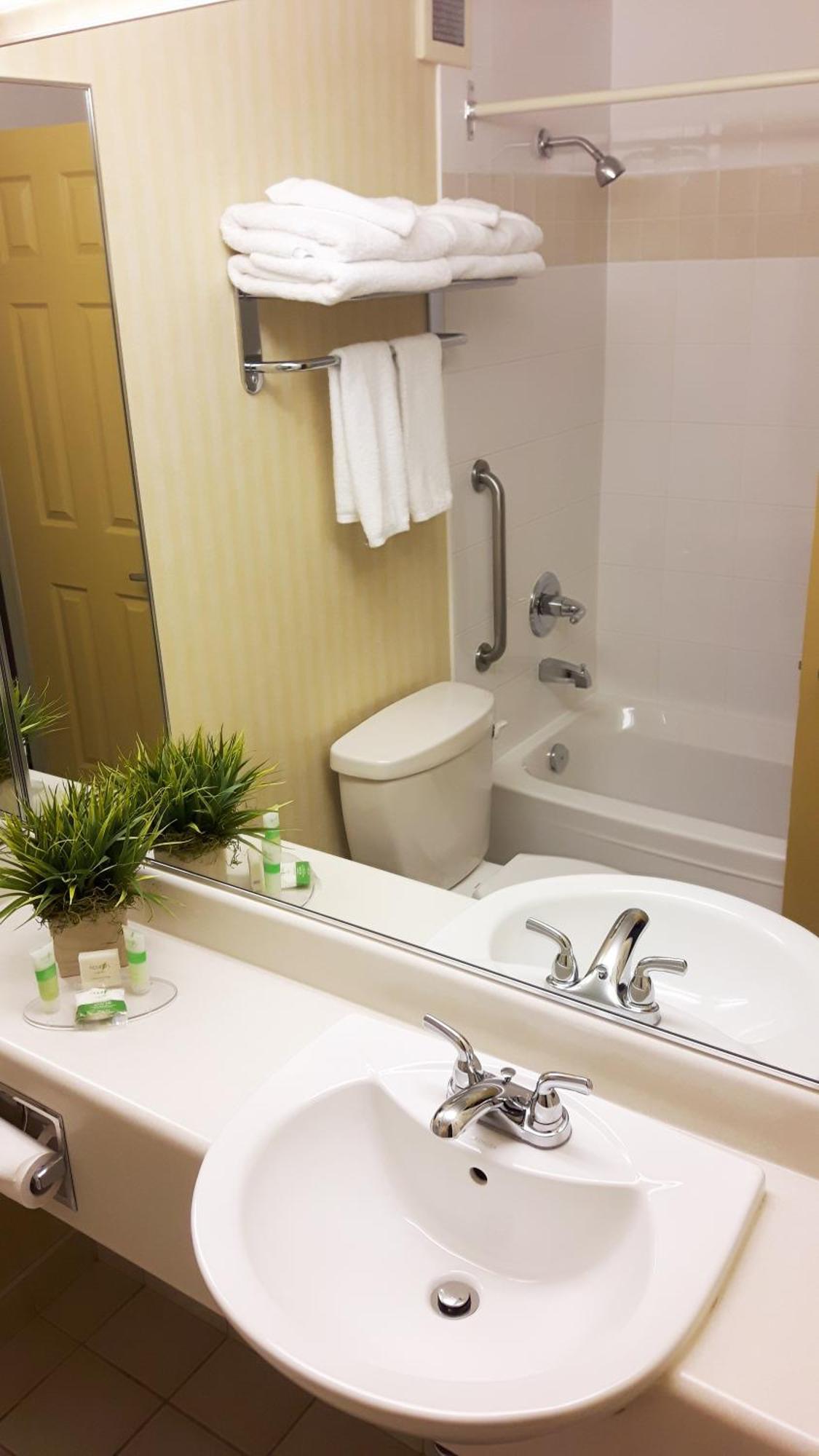 Double Room with Two Double Beds - Non-Smoking