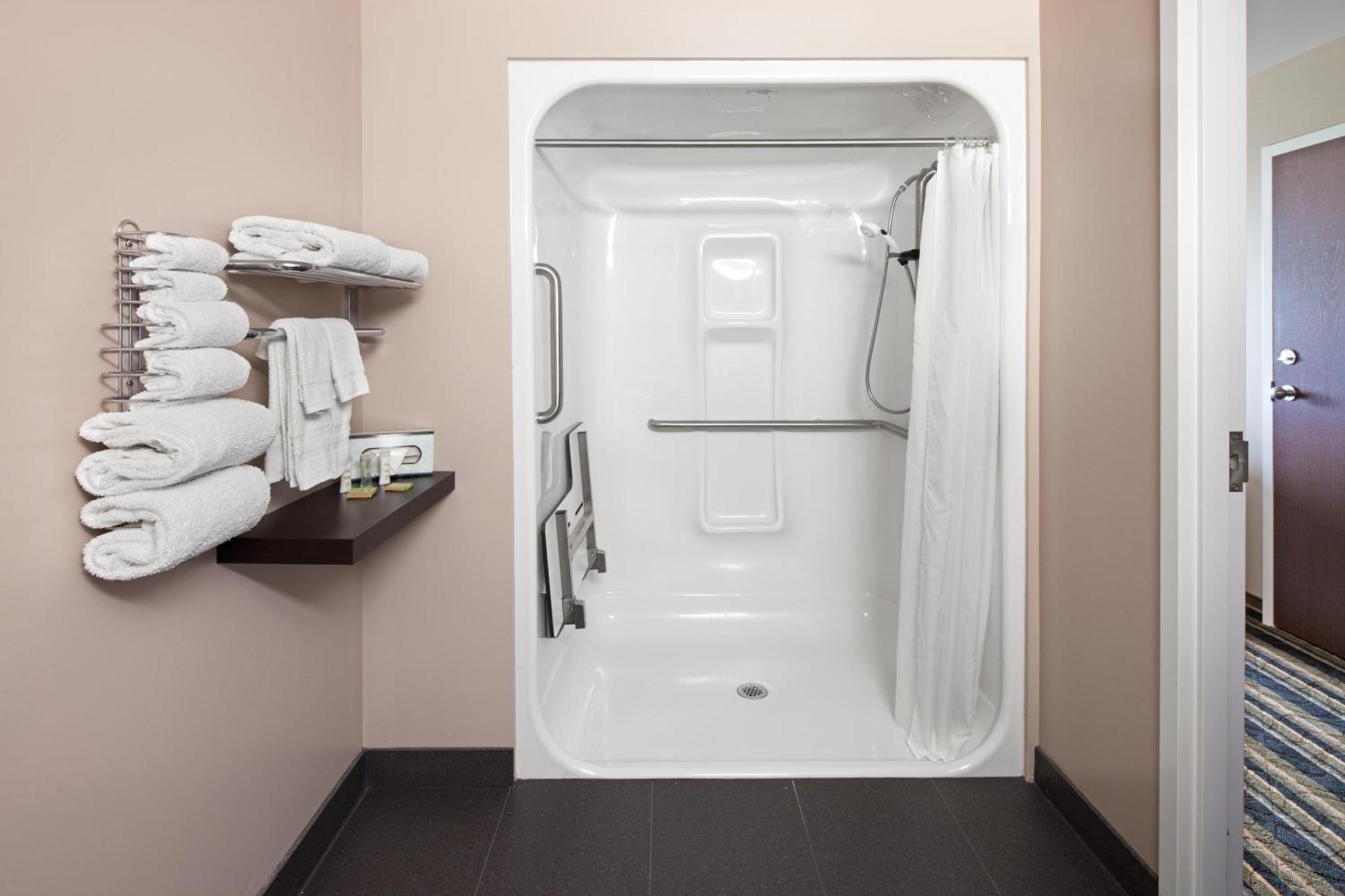Queen Room - Disability Access
