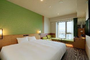 Superior King Room and River View - High Floor - Non-Smoking
