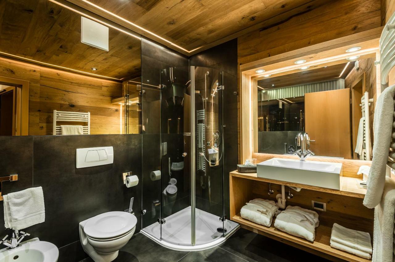Junior Suite with Balcony