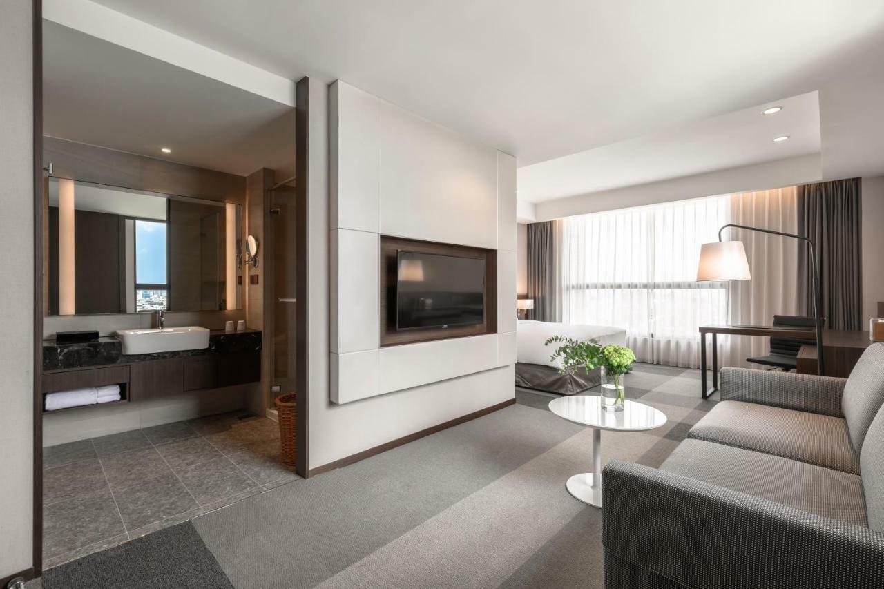Lakeshore Junior Suite