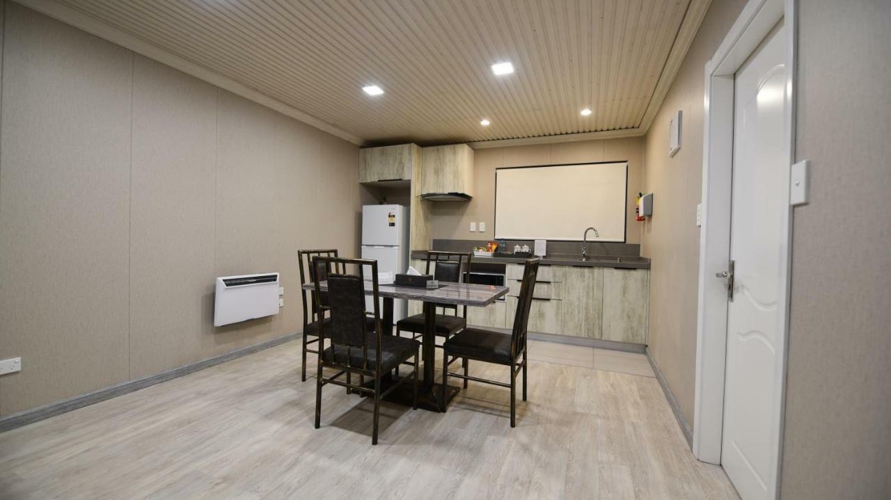 Executive Twin Suite