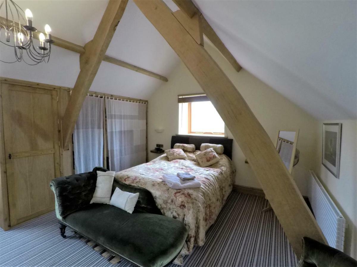 Deluxe King Suite