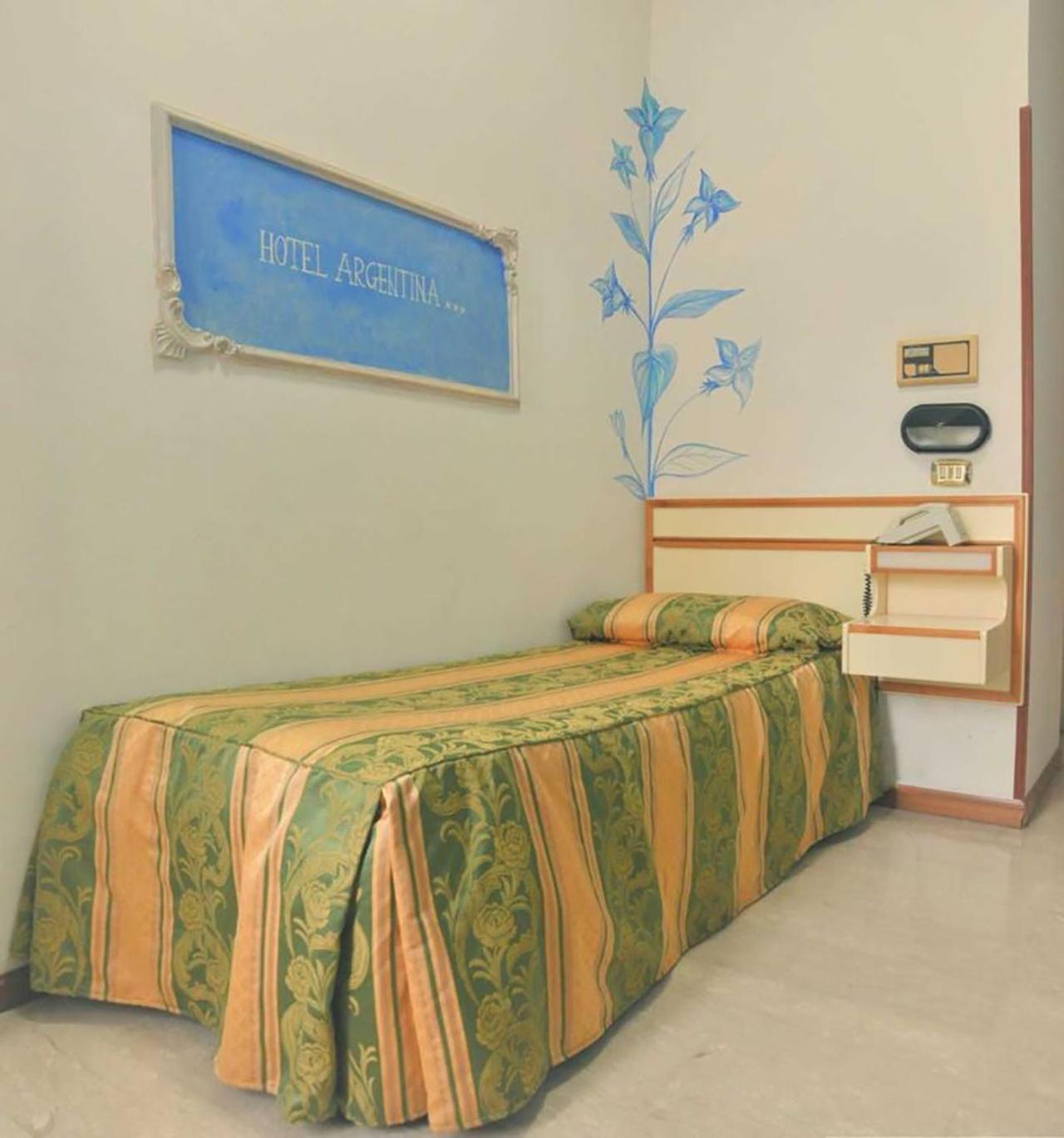 Single Room,1116163434:JPEG