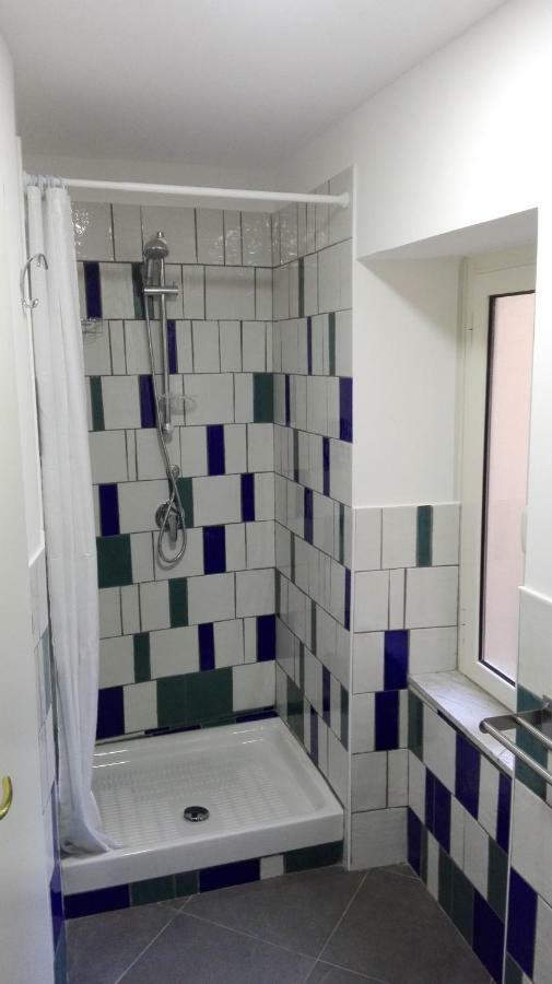 Camera Familiare con Bagno Privato