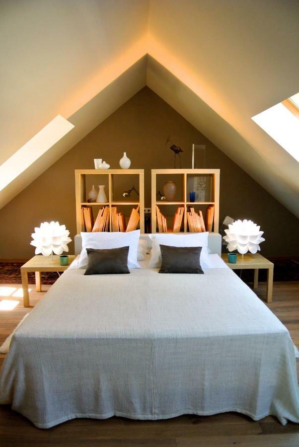 Three-Bedroom House,856182977:JPEG