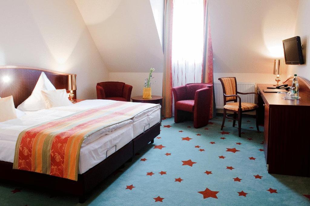Double or Twin Room,8709711:JPEG