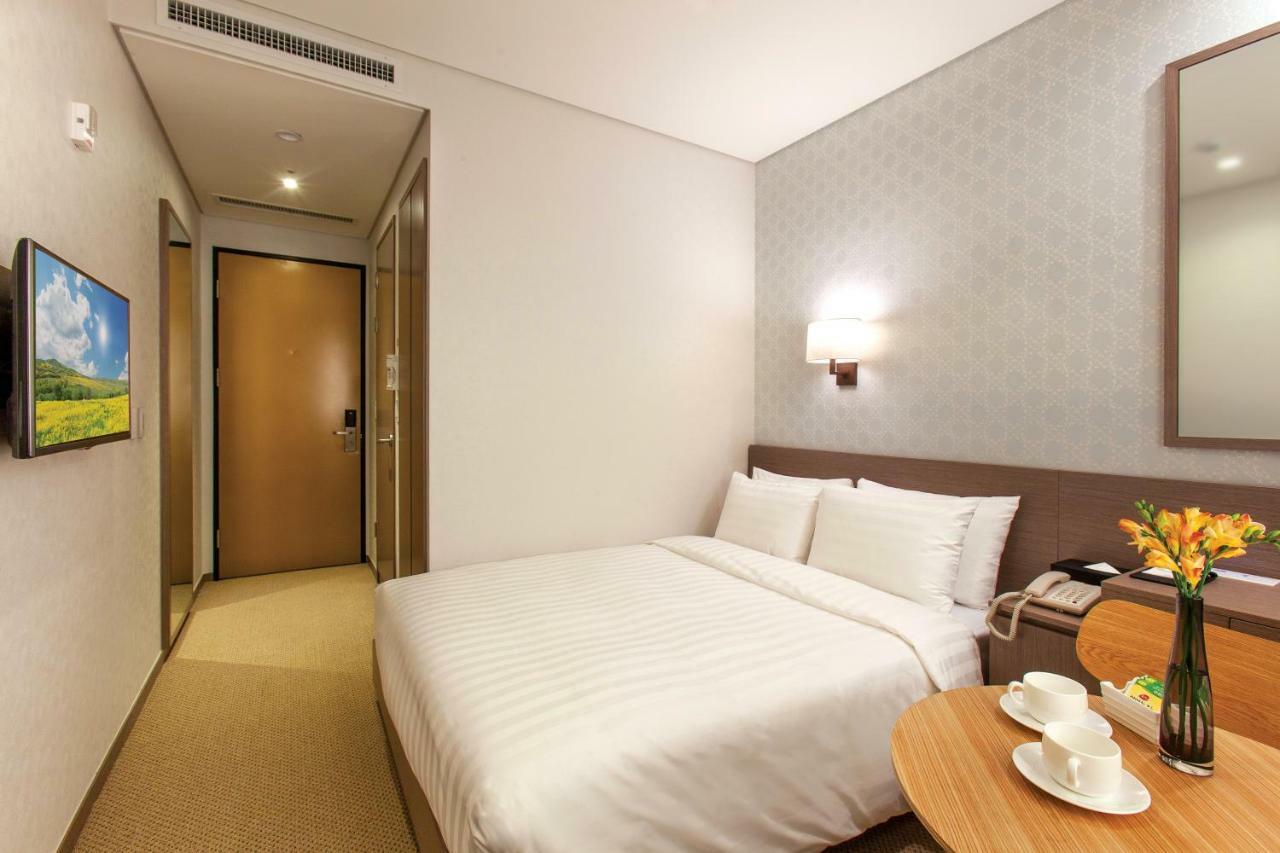 Double Room No Window