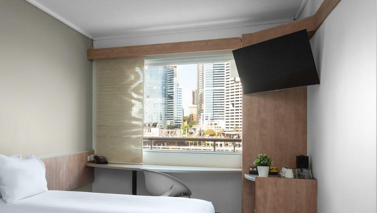 Superior Room with One Queen Bed and One Single Bed