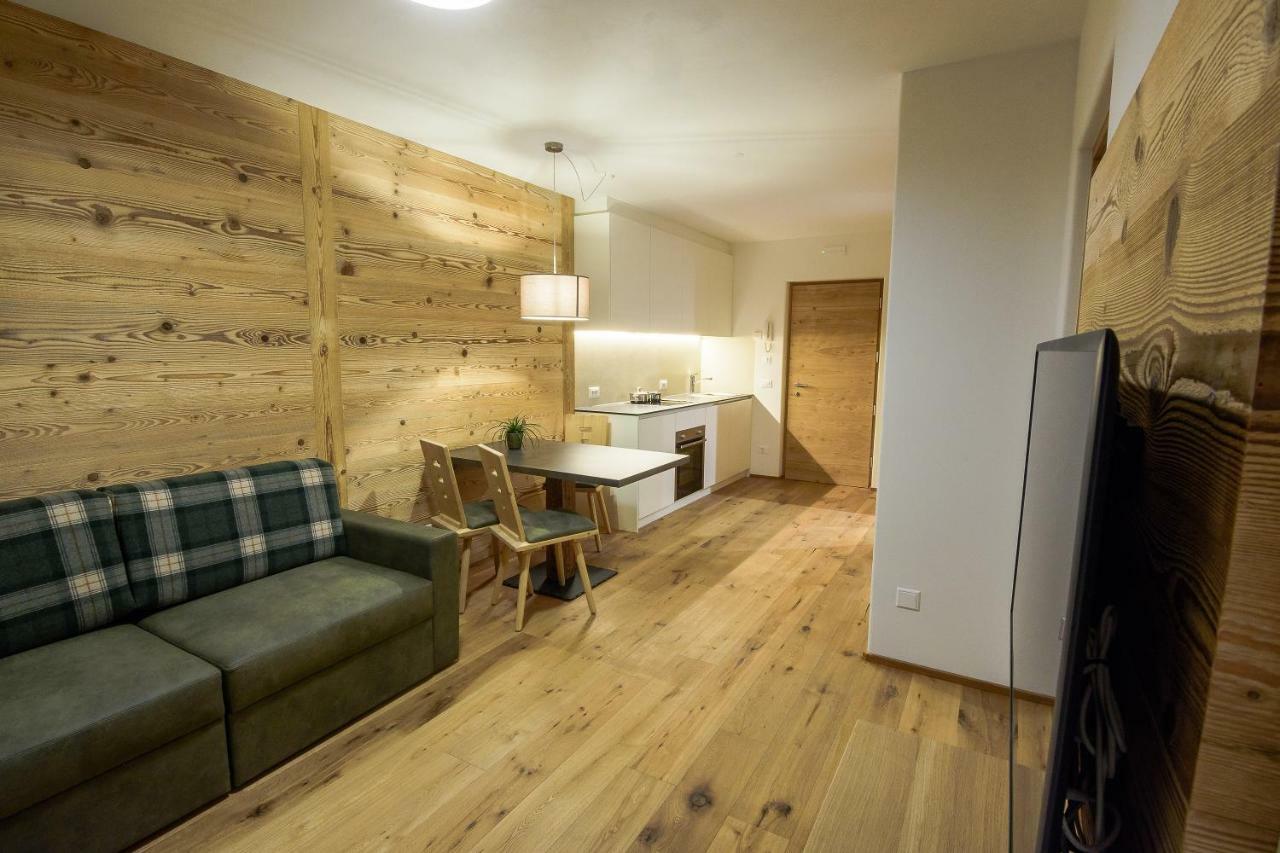 Apartment mit Terrasse