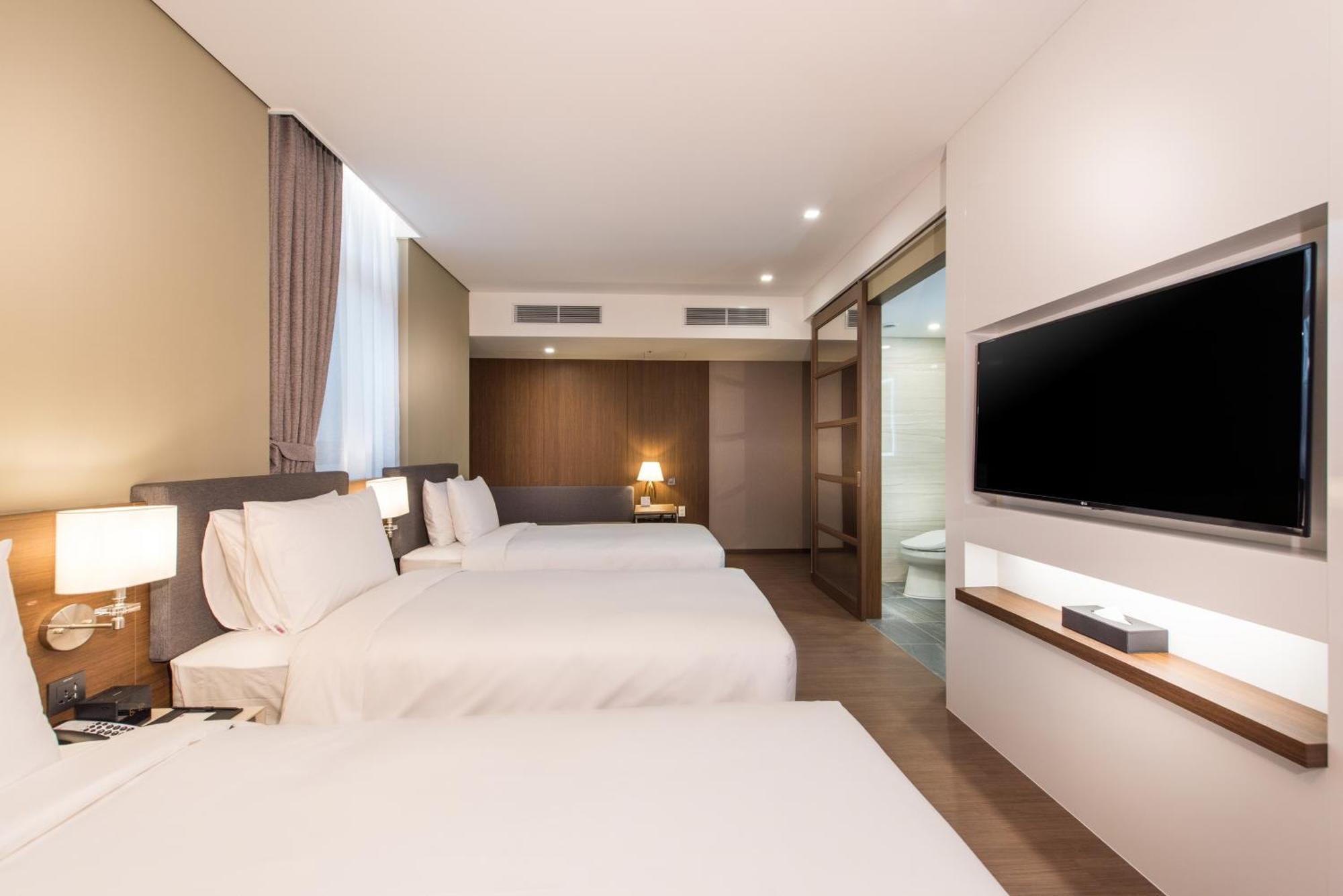 Deluxe Triple Room