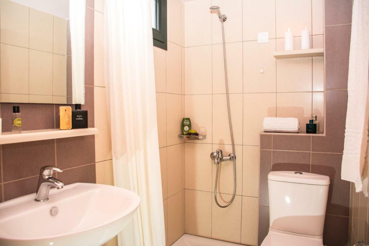 Studio (2-3 Adults)