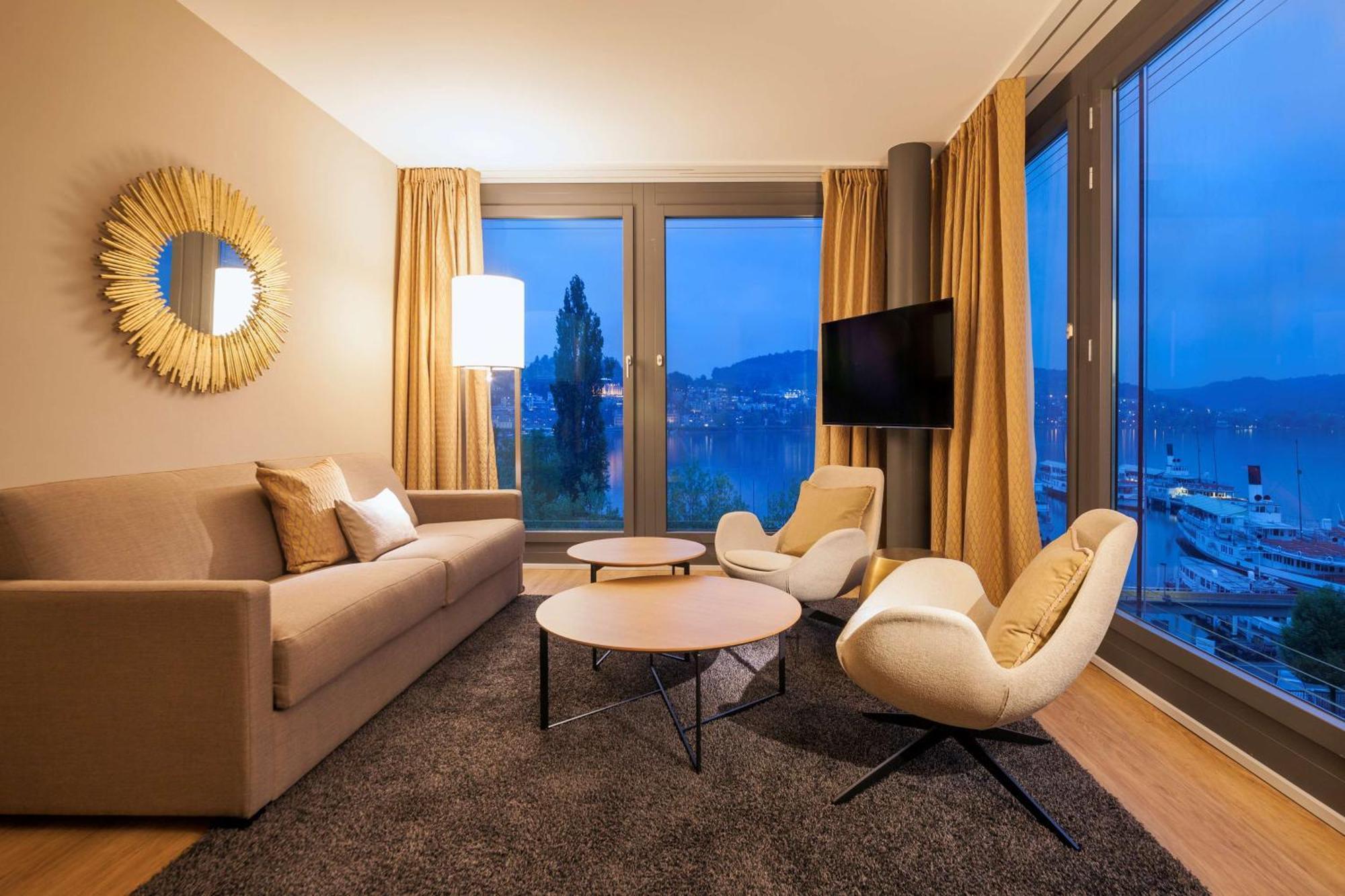 Suite Lakeside,1234985225:JPEG