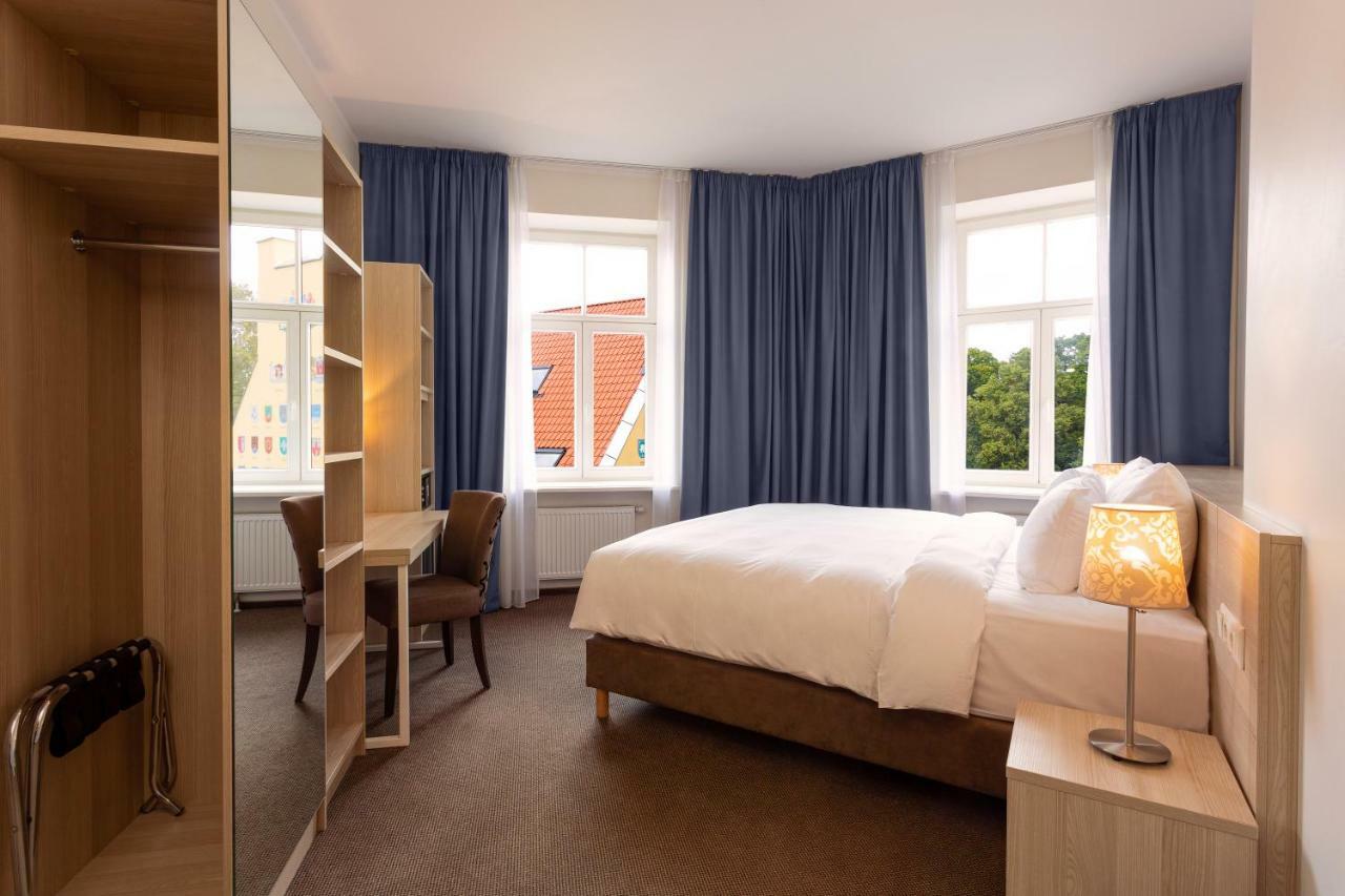 Superior Room,690648345:JPEG
