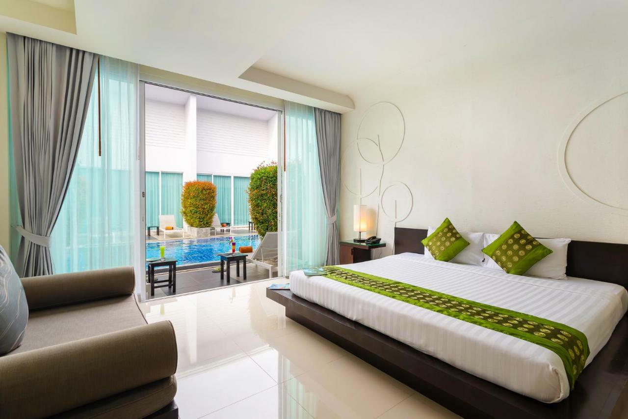Deluxe Double or Twin Room with Pool Access