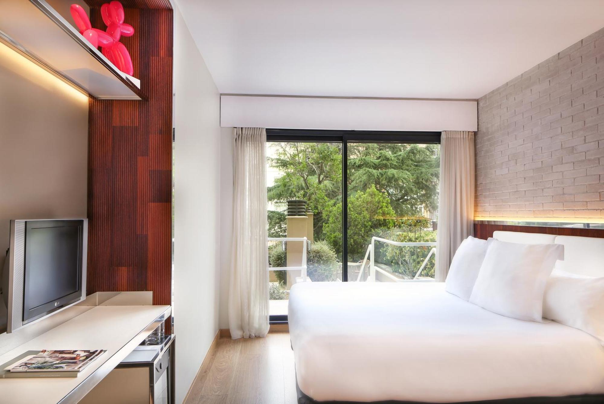 Deluxe Double or Twin Room private terrace