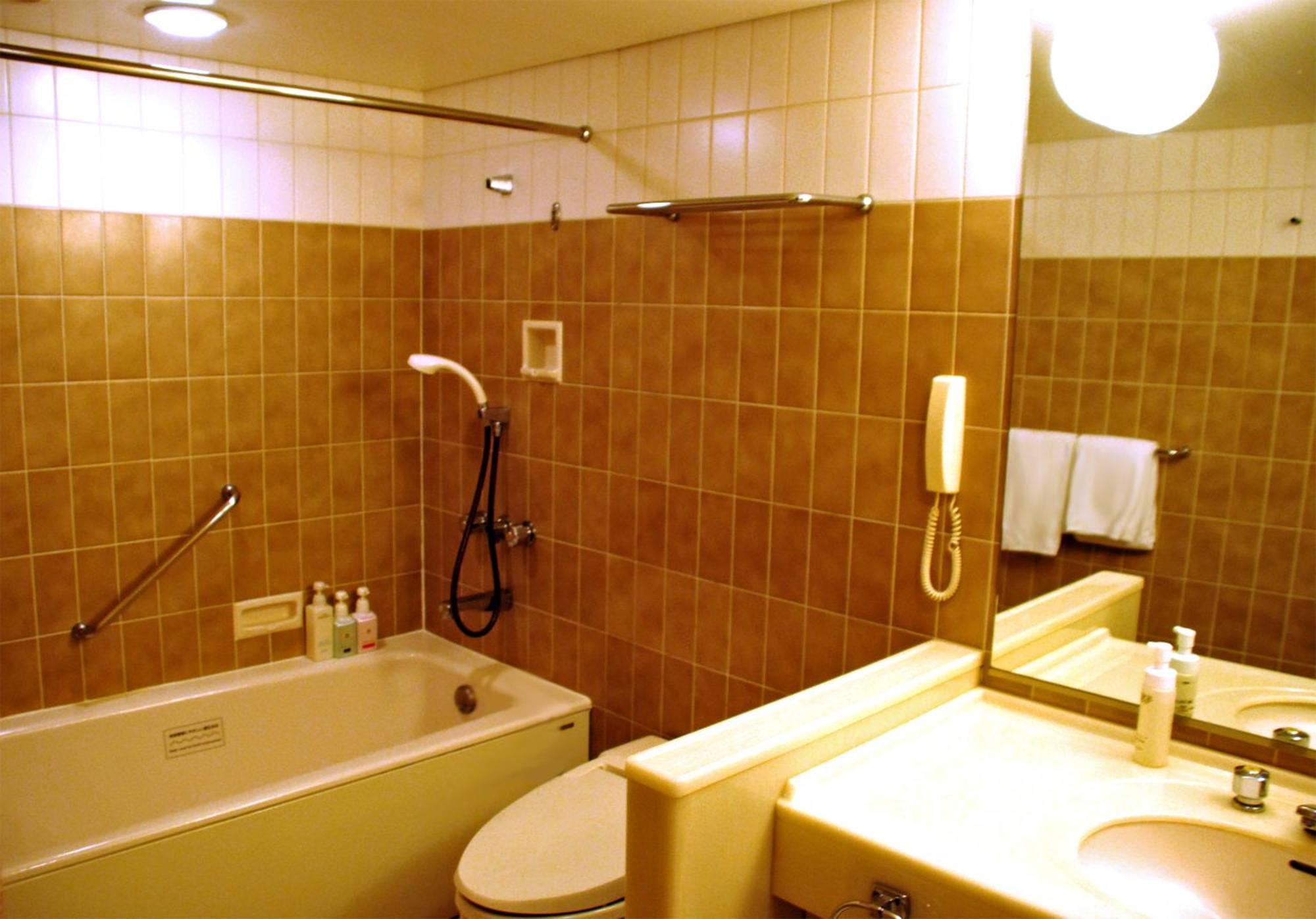 Habitación Superior con 2 camas individuales y cama supletoria - No fumadores - Anexo