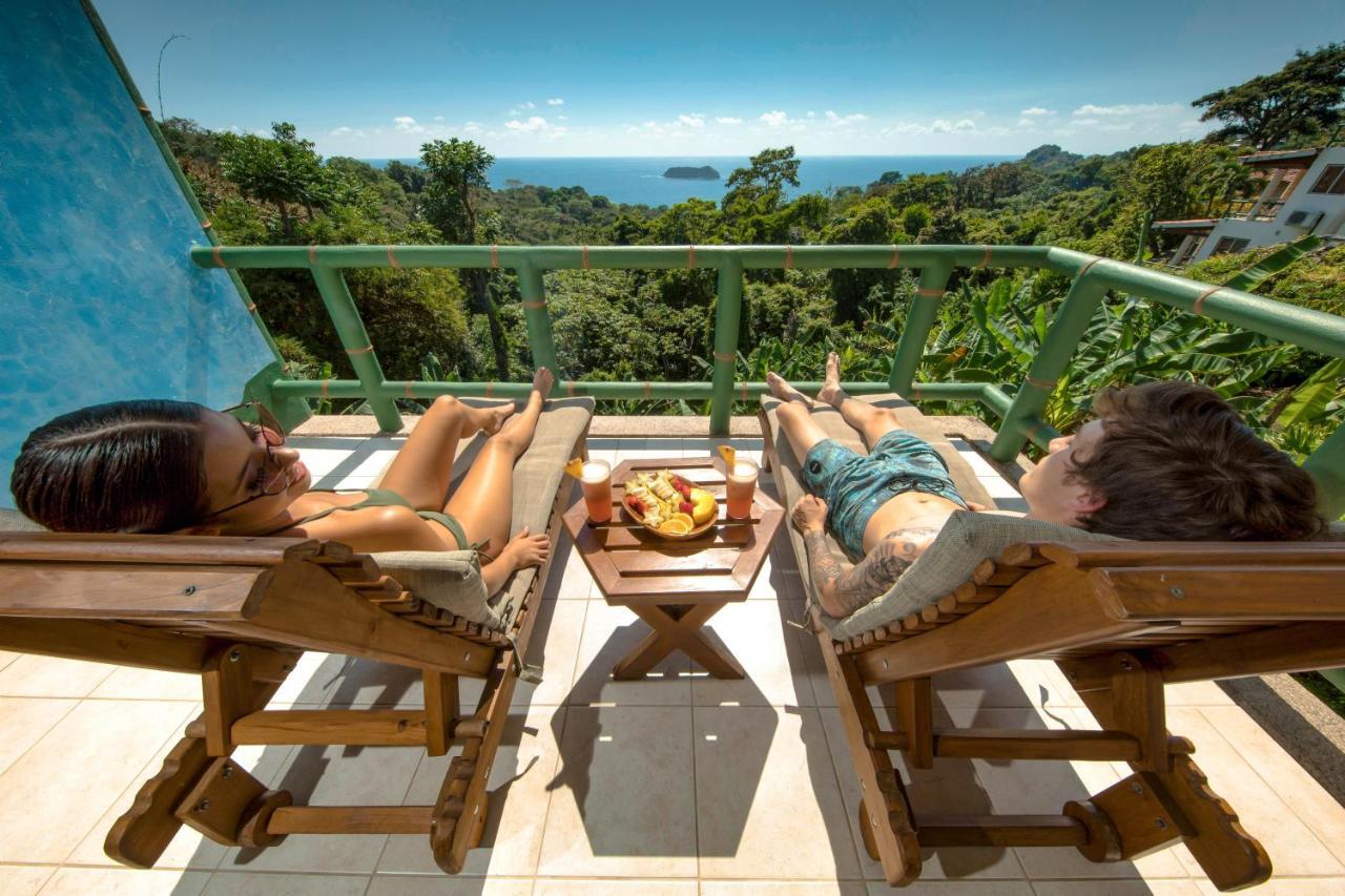 Honeymoon Room with Balcony, Jacuzzi and Sea View