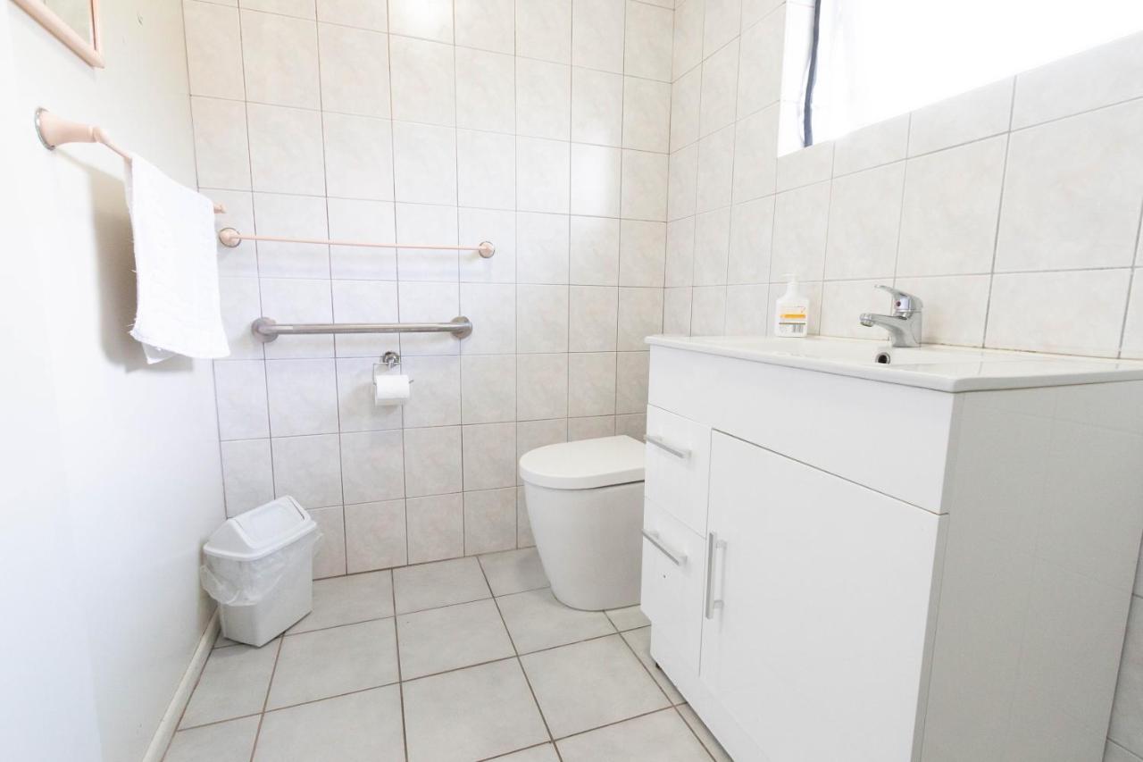 Studio Apartment Comfort Partial Lake View