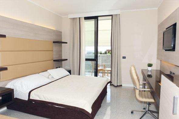 Superior Double or Twin Room,931396975:JPEG