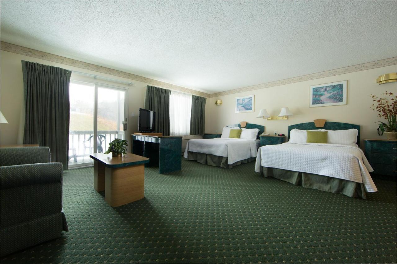 Two Double Bed with Balcony